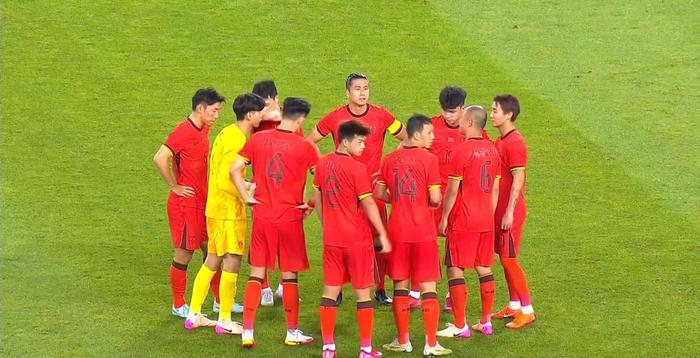 东亚杯-中国香港男足0-2韩国遭两连败末轮对阵国足(香港 国足)