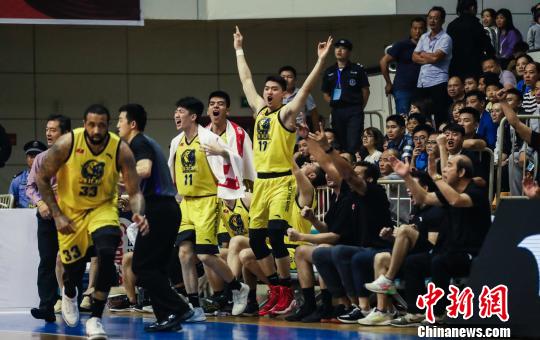 八戒体育-陕西队实力无敌，横扫夺取胜利！(陕西联赛)